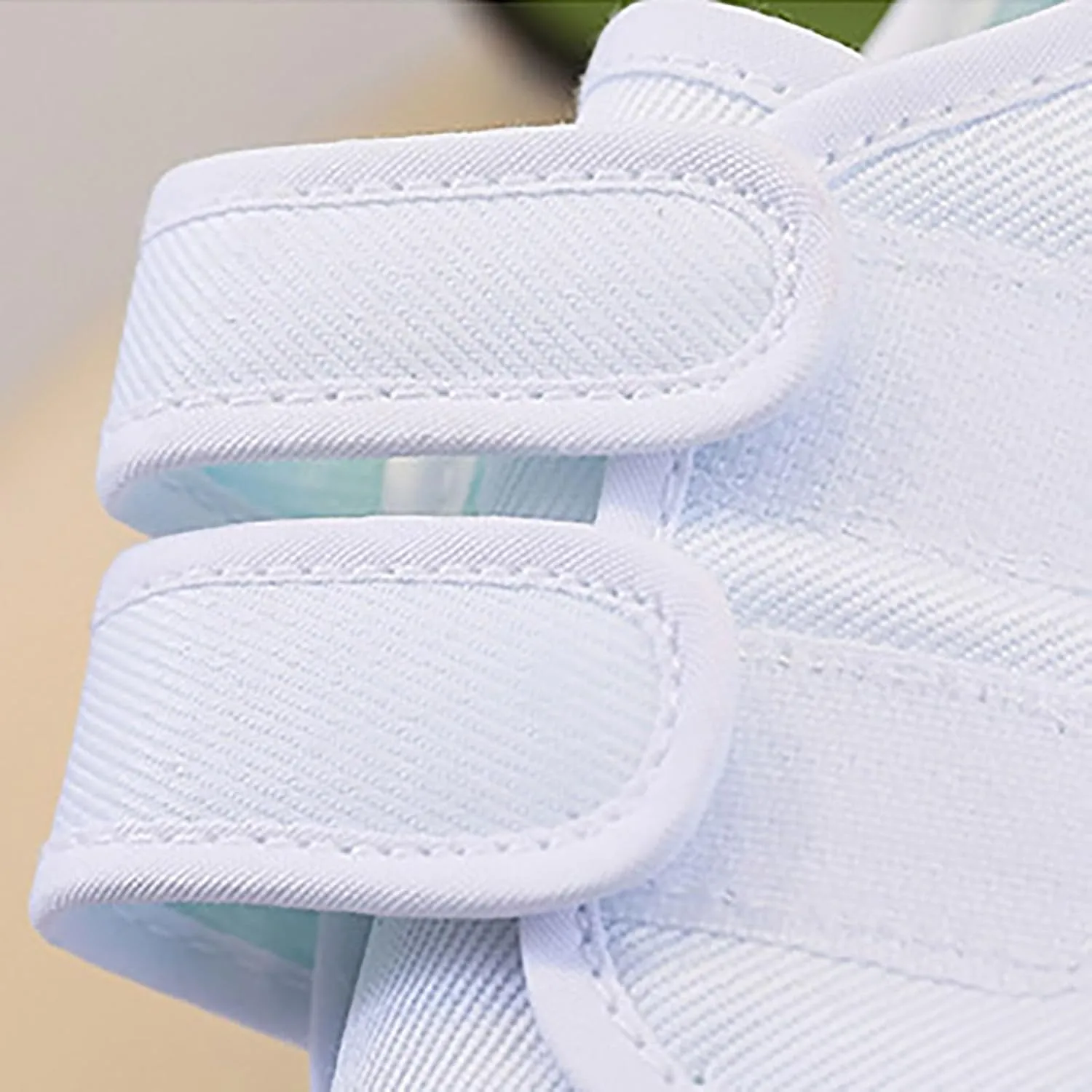 Kids Sneakers Athletic Sport Shoes Light Weight Slip on Slip on Sneakers Loafers Shoes White Casual Fashion Shoes