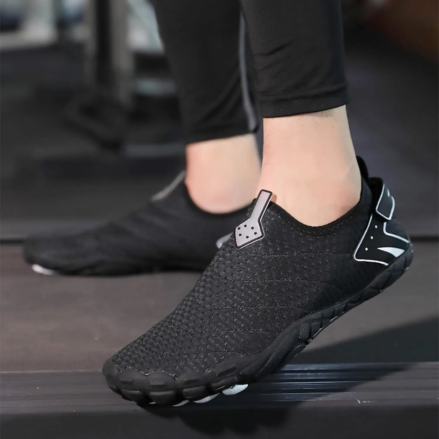 Quick Dry Swim Shoes for Men Women Barefoot Aqua Water Beach Pool Surf Hiking Kayaking Diving Yoga Outdoor Sports Lightweight