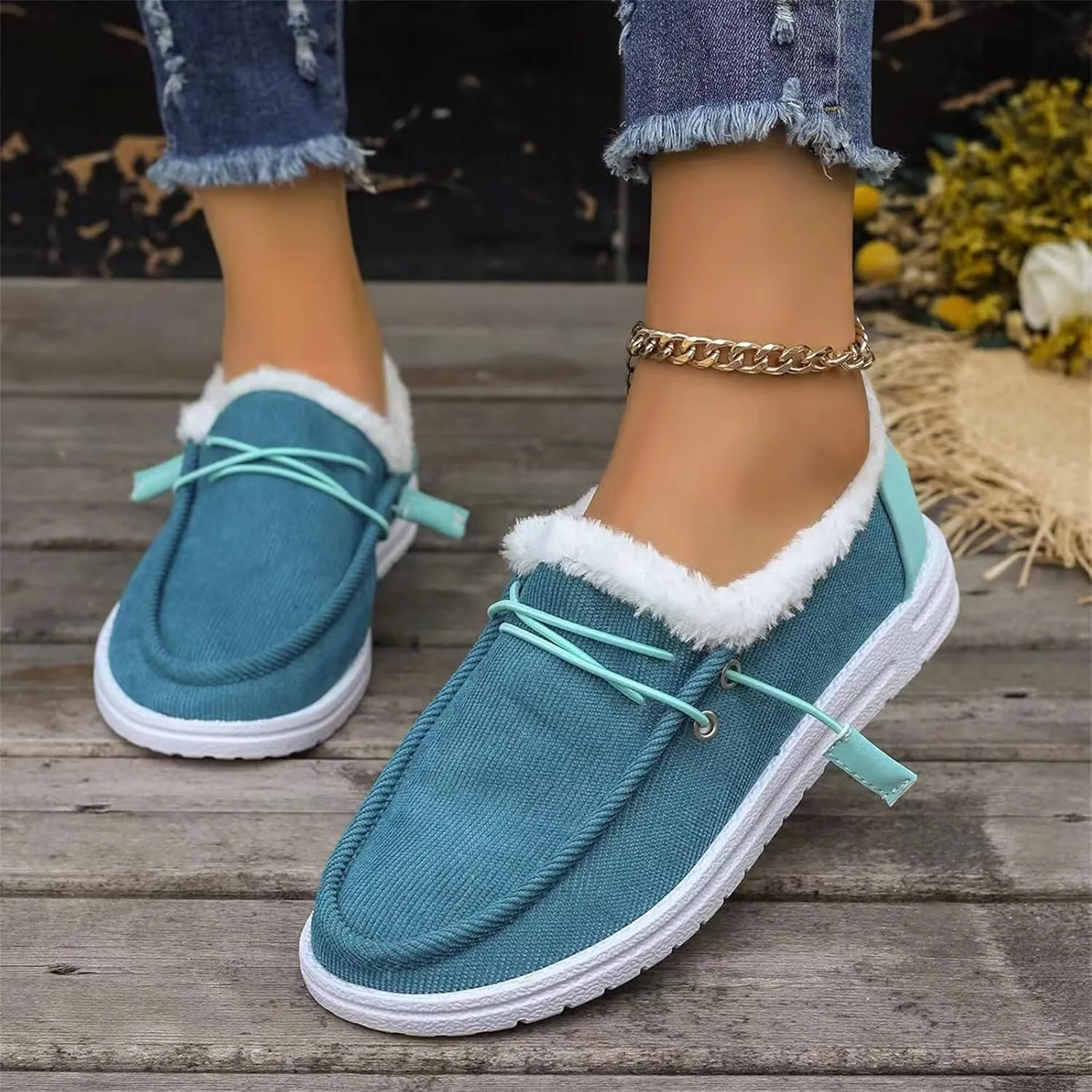Winter Shoes Women Fleece Lined Low-Top Slip Ons Comfortable Flats Fur Lace Up Loafers Casual Canvas Sneakers