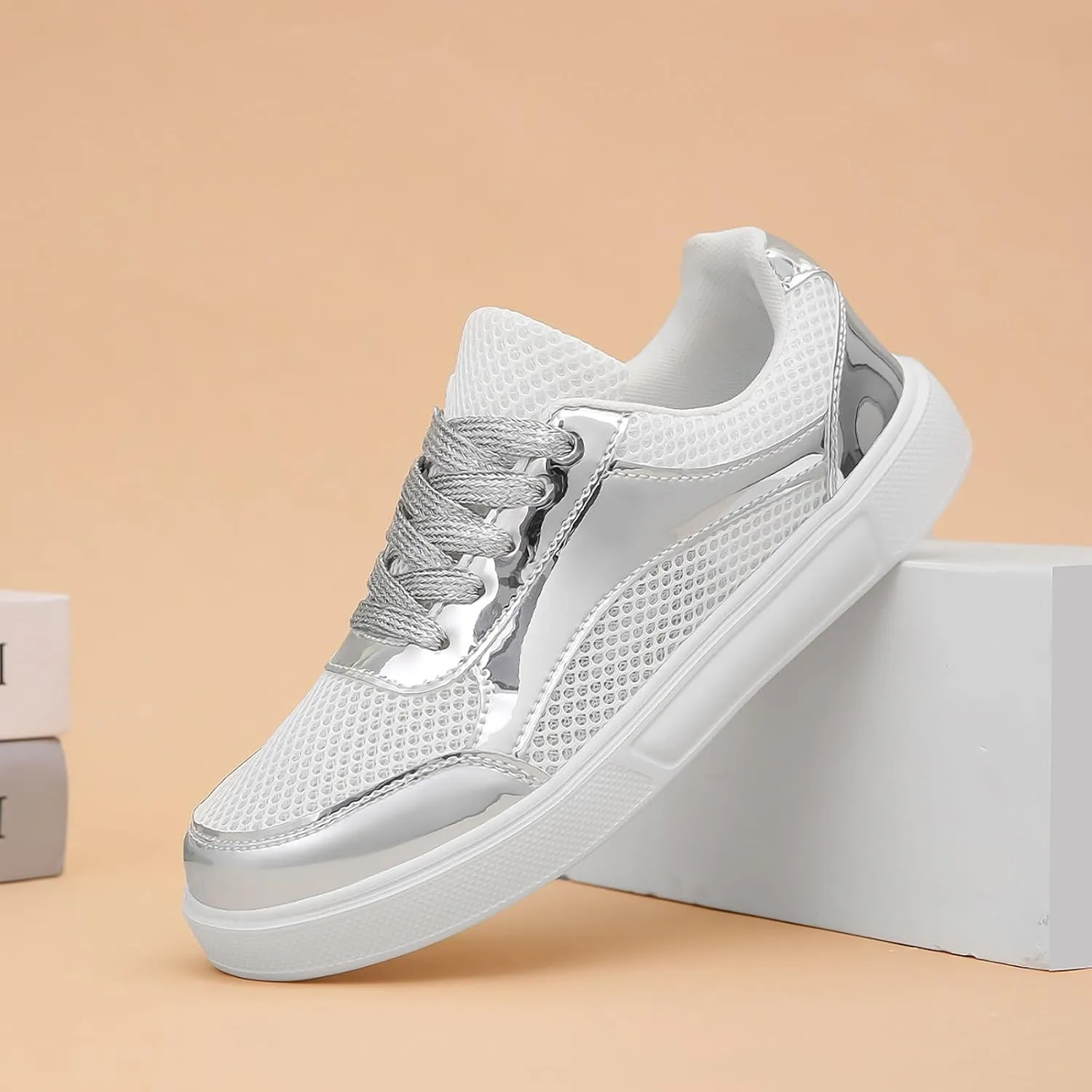 Women Slip On Walking Sneakers Casual Comfortable Shoes Lightweight Canvas Flats Non Slip Breathable Loafers