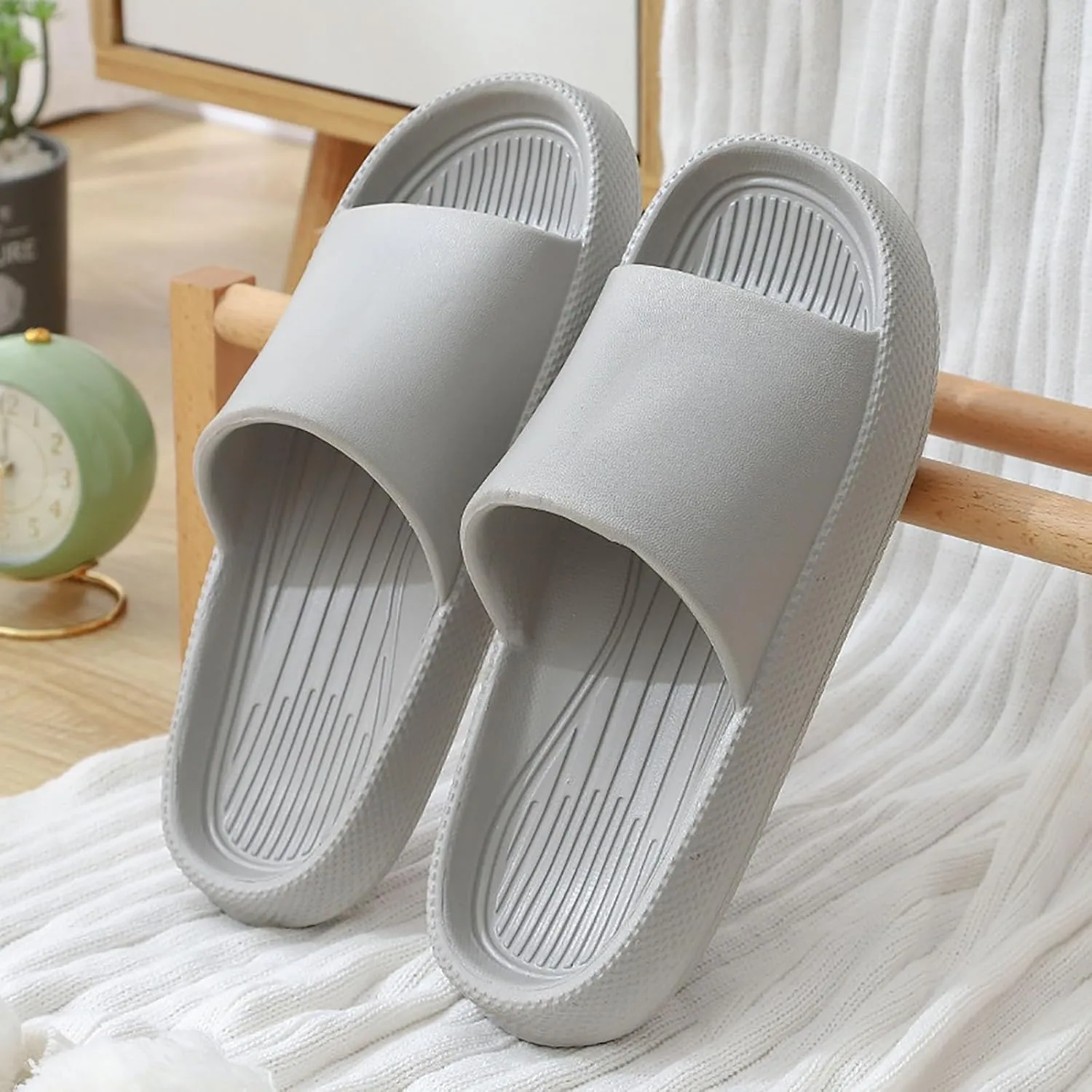 Women's Flat Slippers Indoor Home Beach Non Slip Sandal Arch Support Sandals Women's Breathable Casual Sandals
