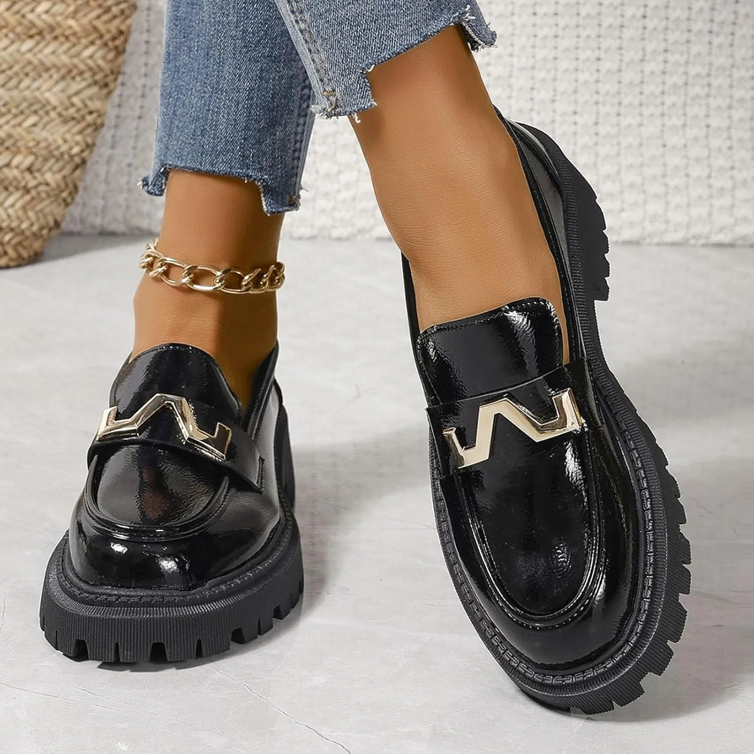 Women’s Mary Jane Shoes Retro Thick Bottom Leather Shoes Comfortable Lug Sole Non Slip Shoes Orthopedic Loafers