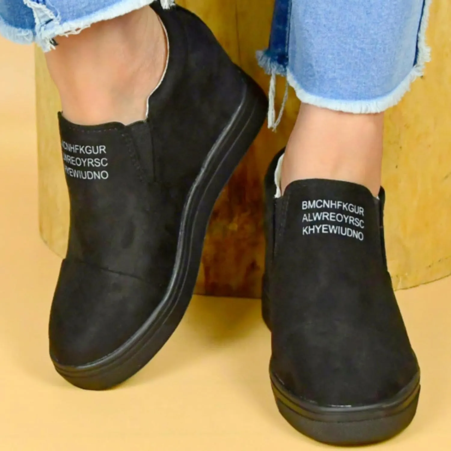 Womens Orthopedic Casual Walking Sneakers Slip On Shoes with Arch Support Comfortable Loafers Plantar Fasciitis Relief Foot Heel Pain Diabetic